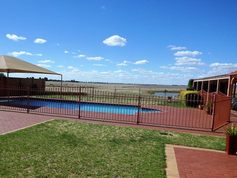 Fairways Bed & Breakfast At Jerilderie - Perth Resorts 1