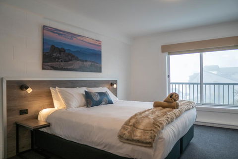 Falls Creek Hotel - Accommodation Perth 1