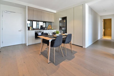 Family Loved-2BR Apt @ Docklands - Free Parking - Accommodation Perth 3