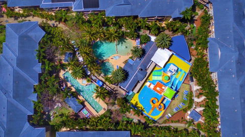 FAMILY PARADISE - Accommodation Perth 0