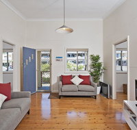 Fingal Beach Shack  Fingal Bay - Accommodation Perth