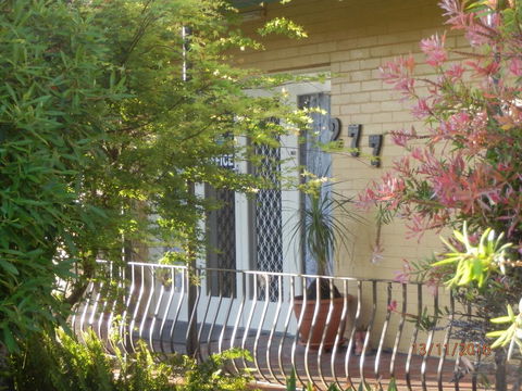 Flying Spur Motel - Perth Resorts 0