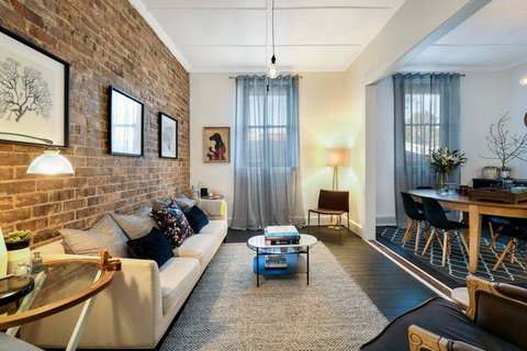 Fox And Hound - Accommodation Perth 2