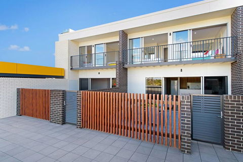 G149 - Apt 2 - Accommodation Perth 1