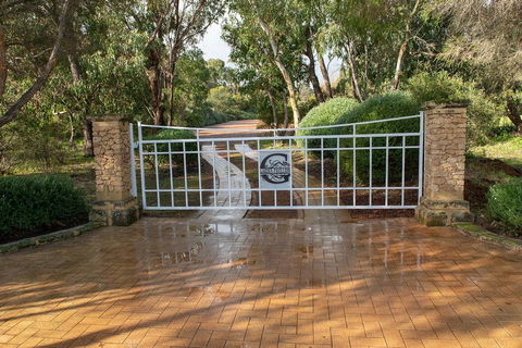 Garden Pavilion - Art House Yallingup - Accommodation Perth 1
