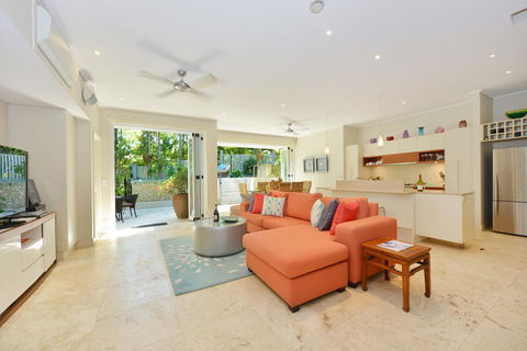 Garden Villa On Murphy - Accommodation Perth 2