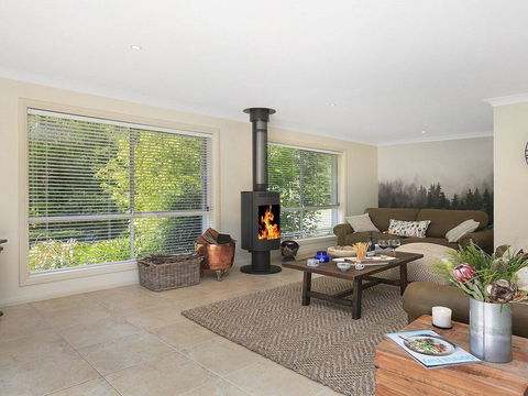 Garland Park - 3 Night Weekends For Price Of 2 - Accommodation Perth 1