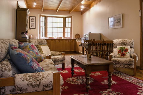 Gellibrand River Gallery Accommodation - Accommodation Perth 3