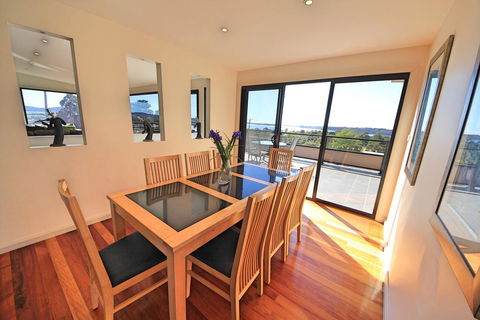 Georges Bay Luxury - Accommodation Perth 2