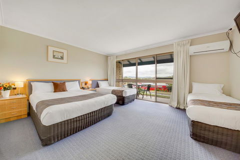 Gladstone Palms Motor Inn - Perth Resorts 1