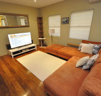 Glebe Self-Contained Modern One-Bedroom Apartment 47ROS - Perth Resorts