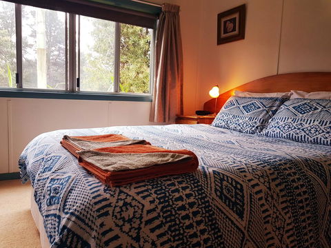 Glenbrook House & Cottage - Accommodation Perth 3