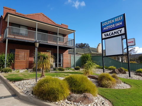 Golden Reef Motor Inn - Perth Resorts 0