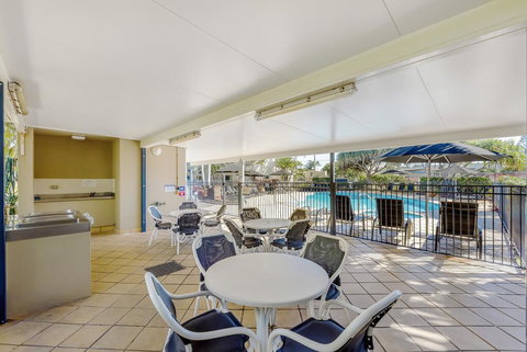 Golden Riviera Absolute Beachfront Resort - Accommodation Perth 1