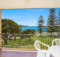 Golden Shores U8 21 Landsborough Parade - Perth Resorts