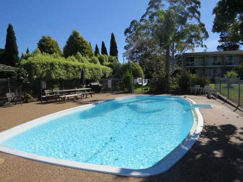 Golfview Lodge - Accommodation Perth 0