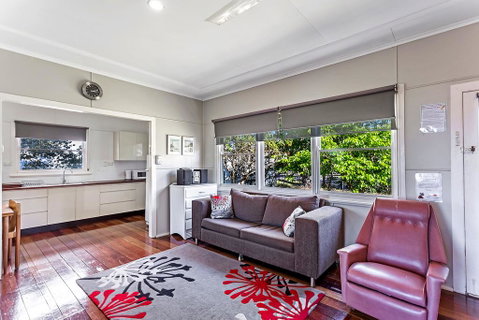 Government Road, 102 - Accommodation Perth 1