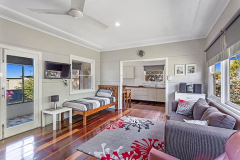 Government Road, 102 - Accommodation Perth 0