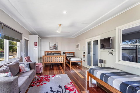 Government Road, 102 - Accommodation Perth 2
