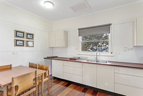 Government Road, 102 - Accommodation Perth 3