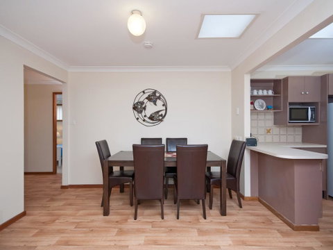 Government Road, 27, Skippers Rest - Accommodation Perth 3