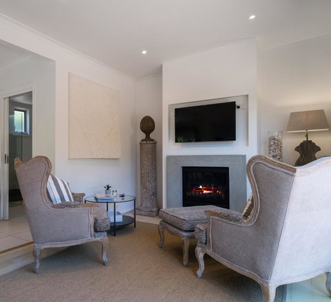Grand Capella Villa 1 - Accommodation Perth 1