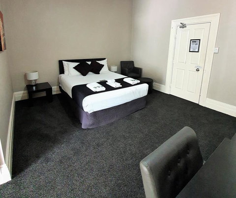Grand Hotel - Accommodation Perth 2