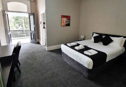 Grand Hotel - Accommodation Perth 1
