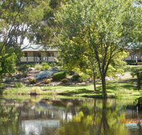Granite Gardens Cottages  Lake Retreat - Accommodation Perth