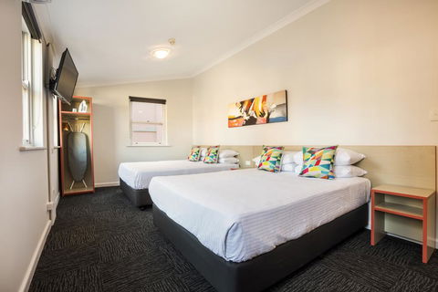 Granville Hotel - Accommodation Perth 1