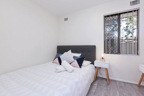 Great South Perth Location With Reserved Parking - Perth Resorts 3