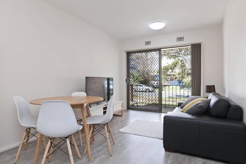 Great South Perth Location With Reserved Parking - Perth Resorts 0