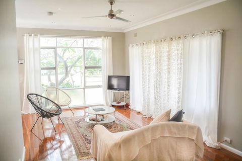 Gregory's Place - Accommodation Perth 0