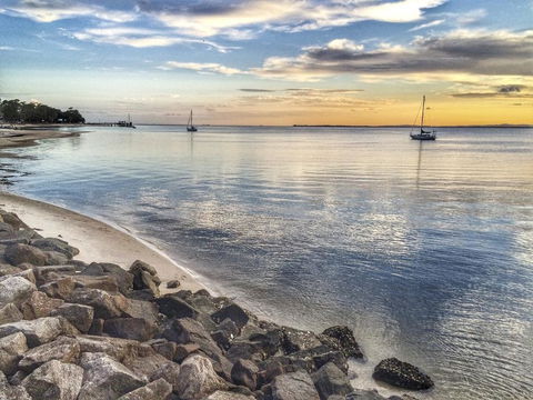 Ground Floor With Water Views And Pool! - Accommodation Perth 1