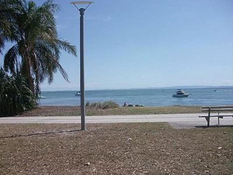 Ground Floor With Water Views And Pool! - Accommodation Perth 3