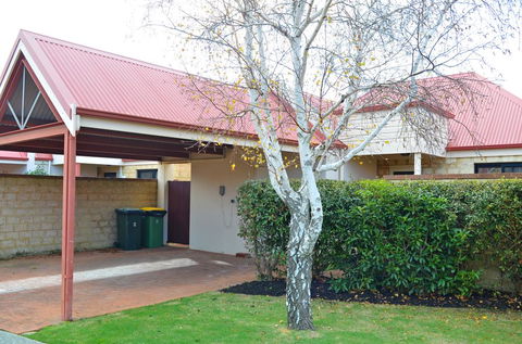 Halcyon Daze - Perth Resorts 0