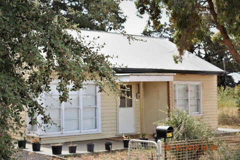 Happy Cozy House For Holidays, Beach, BBQ, Pet Friendly 35kms From CBD In Country Life Style !!! - Accommodation Perth 0