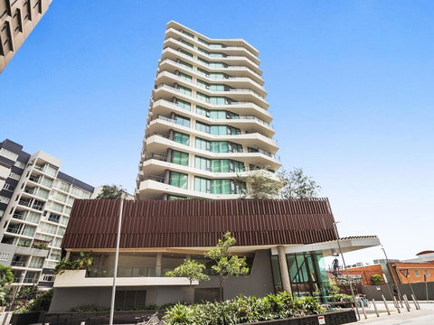 HARBOURSIDE- Hosted By: L'Abode Accommodation - Accommodation Perth 3