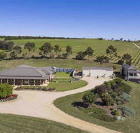 Harry Scotts Farmhouse At Vineyard - Perth Resorts