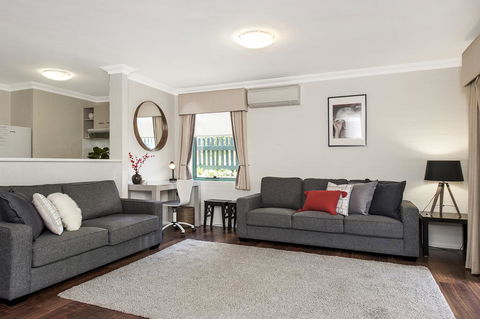 Hay St - Subi - Accommodation Perth 1