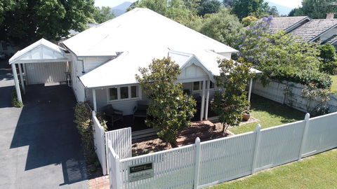 Healesville House - Magnolia House - Perth Resorts 1