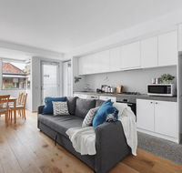 Heart of Windsor Apartment by Ready Set Host - Accommodation Perth