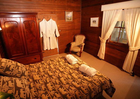 Hermitage Cottage - Perth Resorts 3