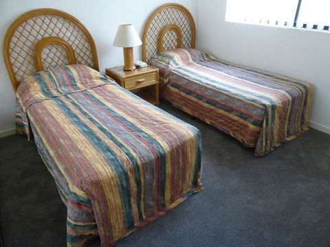 Hi Surf Unit 2, 92 Head Street, Forster - Perth Resorts 1