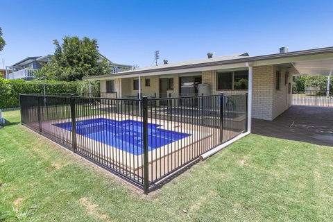 Hibiscus Holiday Home - Perth Resorts 0