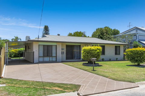 Hibiscus Holiday Home - Perth Resorts 3