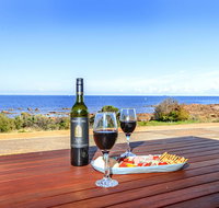 High Tide - Wallaroo Beachfront Property - Pet-Friendly - Accommodation Perth