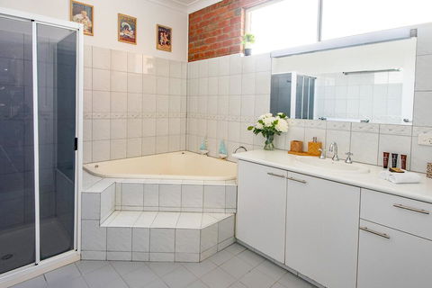 High Tide Five Star Appartment - Accommodation Perth 2