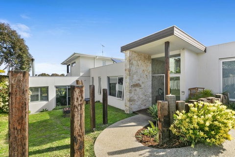 Highlander Haven 15 - Accommodation Perth 0