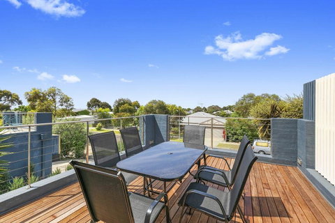 Highlander Haven 8a - Accommodation Perth 2